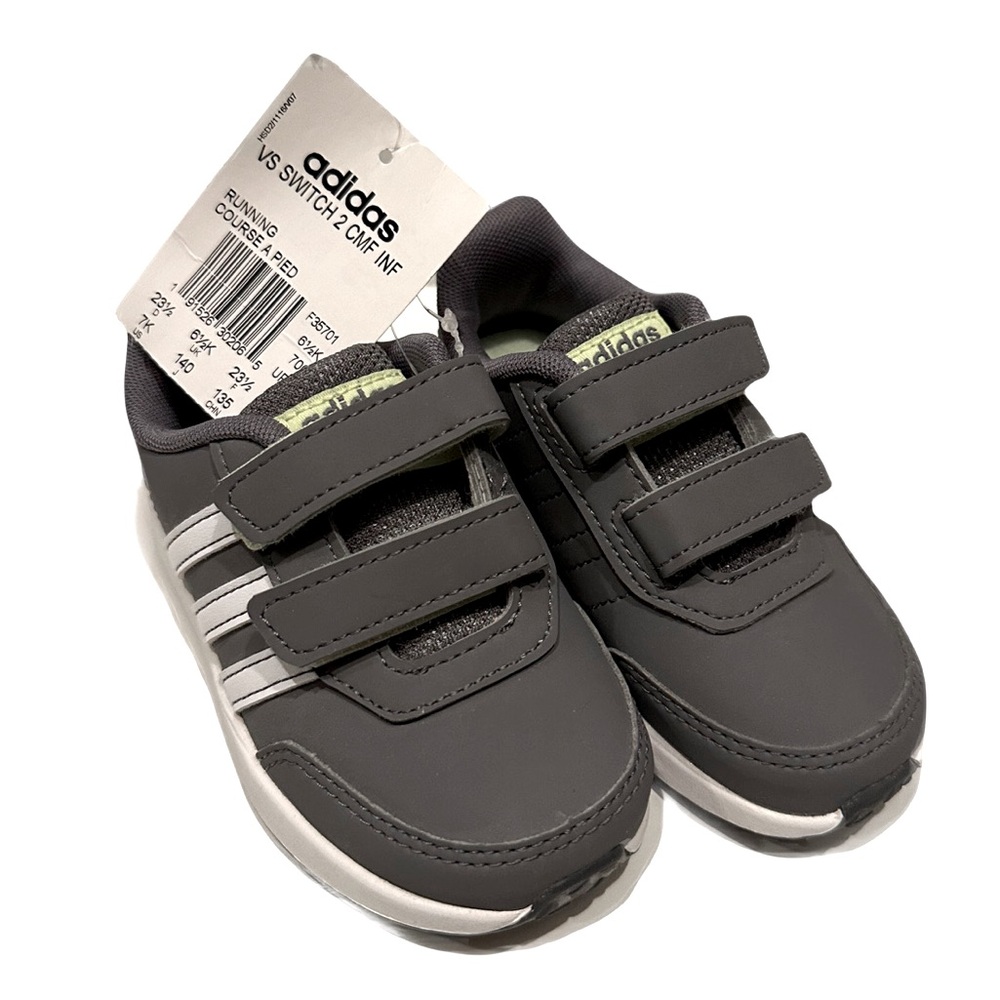 🆕 Adidas VS Switch 2 CMF - Infant size 7K